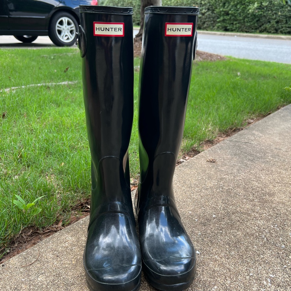 Hunter Women’s Original Tall Gloss Rain Boots Black